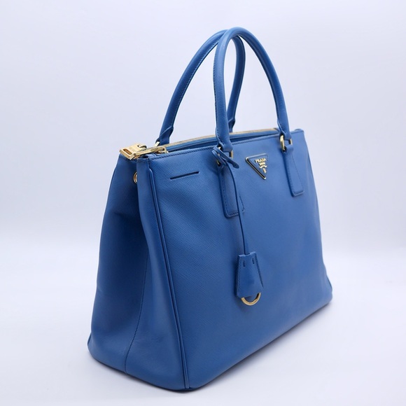 🍓PRADA Saffiano Shoulder Bag - Picture 4 of 16